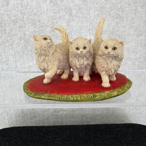 Vtg Border Fine Arts Figurine Three Fluffy Kittens on Red Rug Scotland Handmade